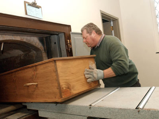 Illustration for article titled Would You Go to a Cremation?